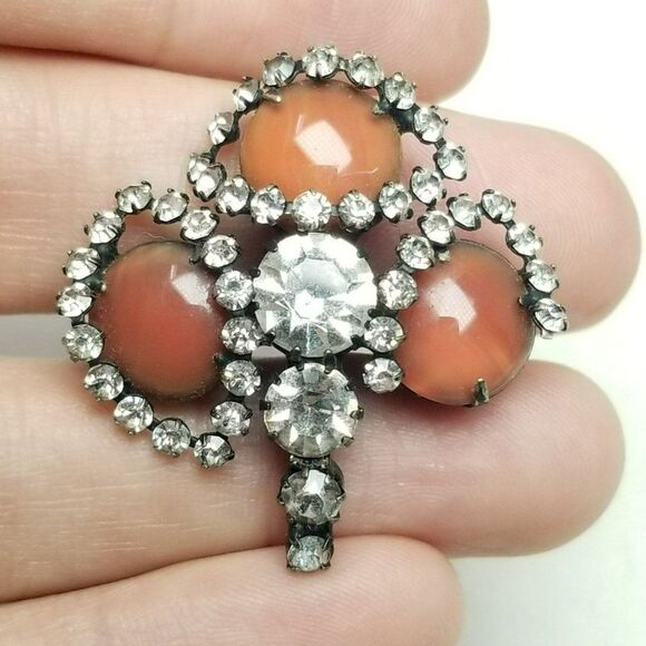Vintage Orange Rhinestone Sparkly Brooch, Tarnished Setting, Retro Estate Pin - Picture 1 of 6
